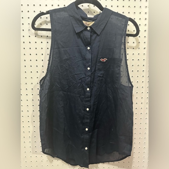 Super Cute Hollister top - Picture 1 of 4